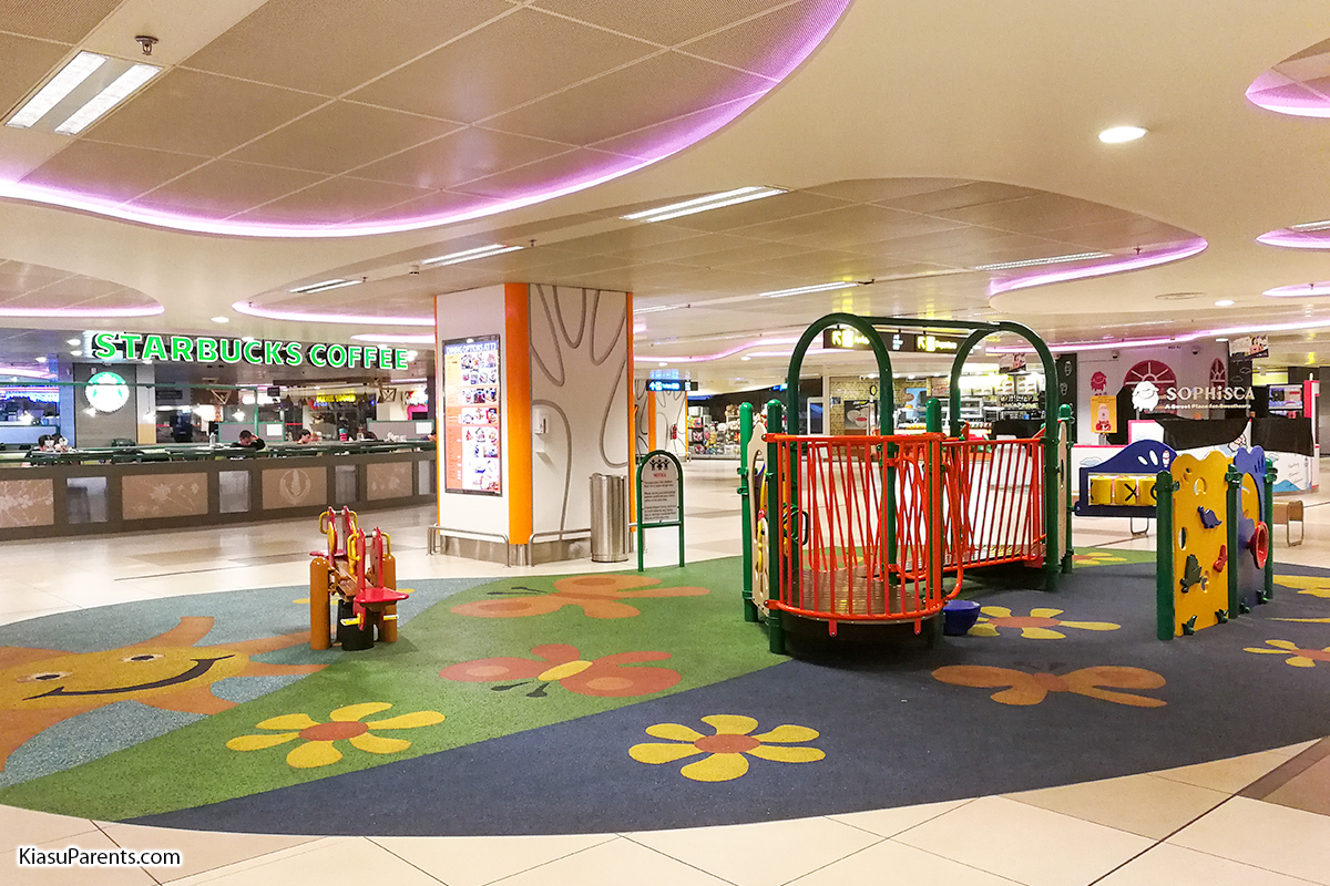 Changi Airport Playground & Play Spots For Kids In Public Areas